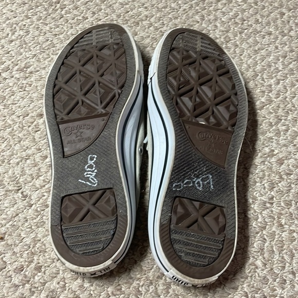 size 9 cream color Converse All Star sneakers - Picture 4 of 6